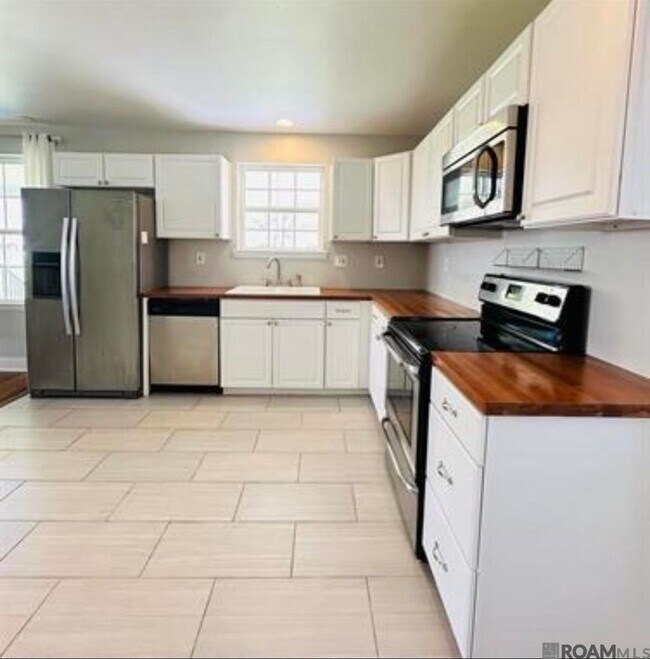 Foto del edificio - 376 Croydon Ave