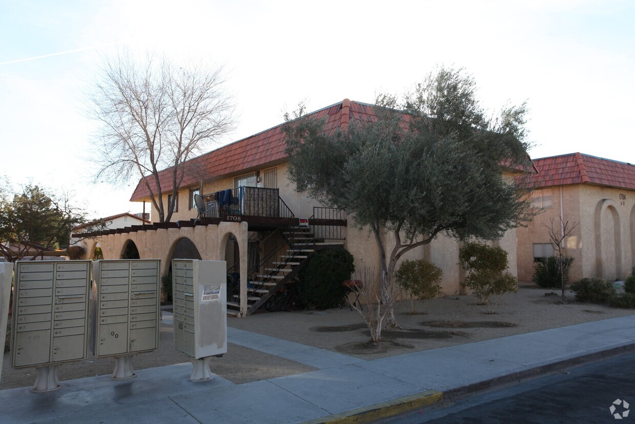 Building Photo - 1708 Cordoba Ln