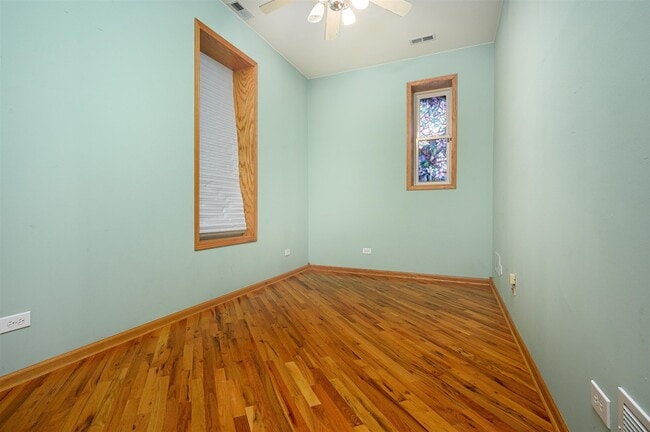 Building Photo - 4837 S Forrestville Ave