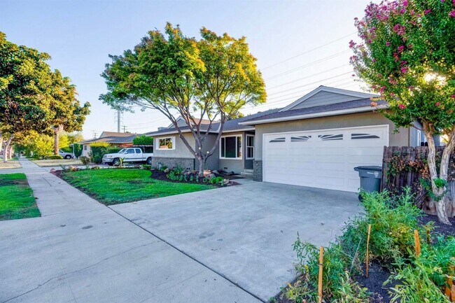 Foto del edificio - 3 br, 2 bath House - 6236 N Bond St