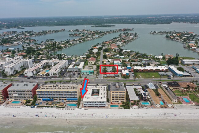 Apt in box arrow beach access - 17090 1st St E