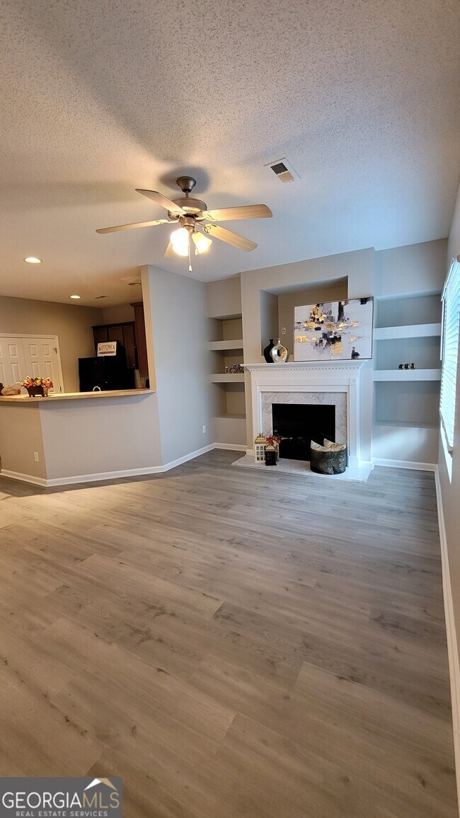 Foto del edificio - 4875 W Park Cir