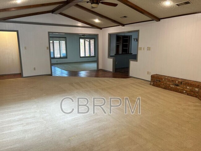 Foto del edificio - 4402 88th Pl