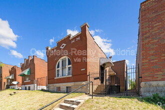 Building Photo - 4038 California Ave