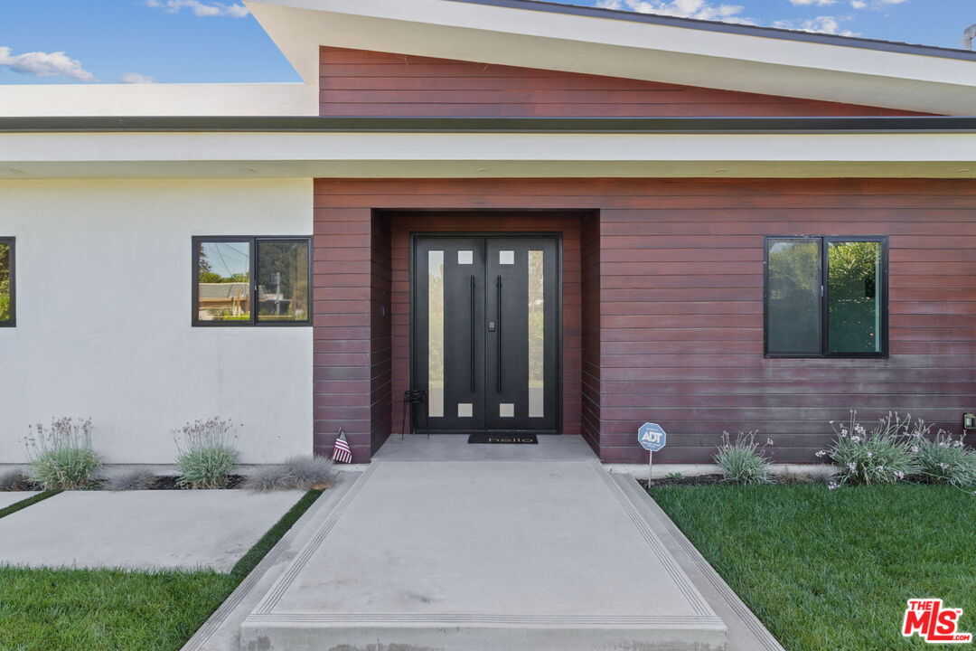 8 4 Bedroom Apartments for Rent in Valley Glen, CA Westside Rentals