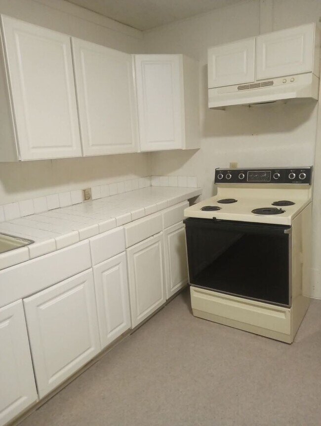 Foto del edificio - Act Fast - 2 Bedrooms Don't Last Long - Chanute KS