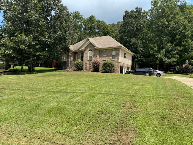 Building Photo - 996 George Crowe Rd
