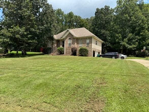 Building Photo - 996 George Crowe Rd