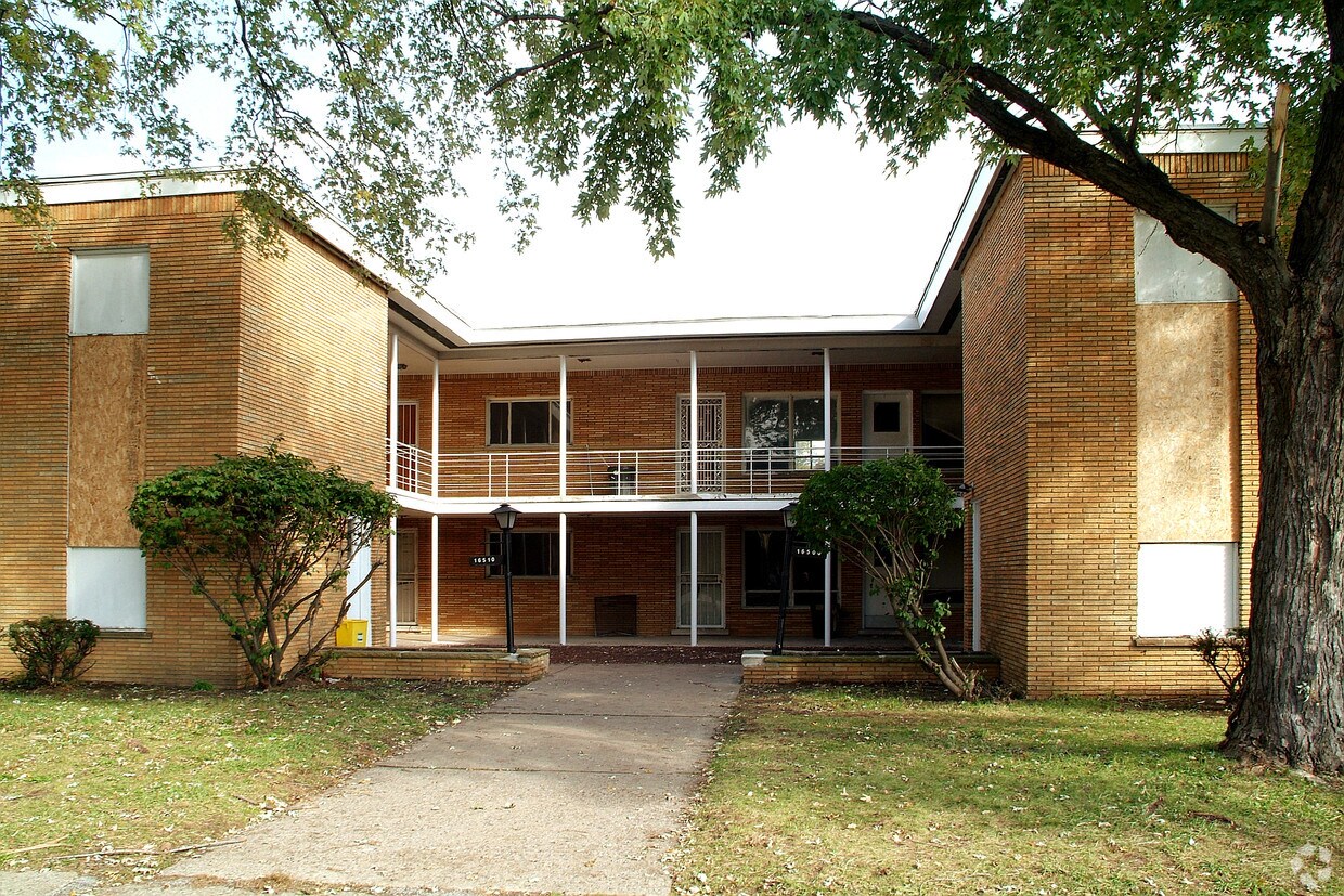 16225 Greenfield Rd, Detroit, MI 48235 Apartments in Detroit, MI