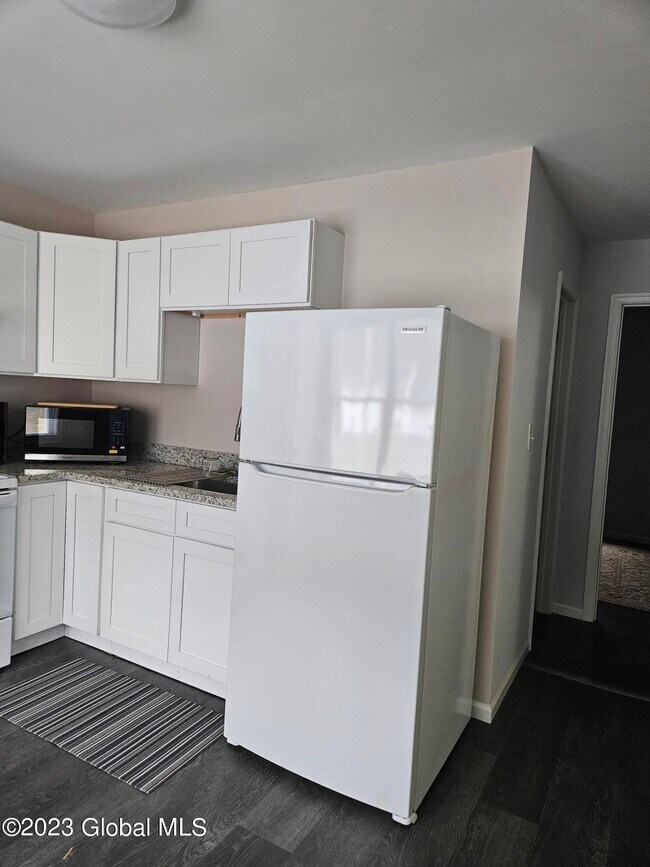 Building Photo - 7 Spa Cir