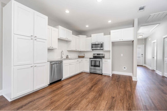 Foto del edificio - 33260 LA-16