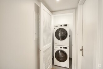 Building Photo - 10 Av. Rosemount