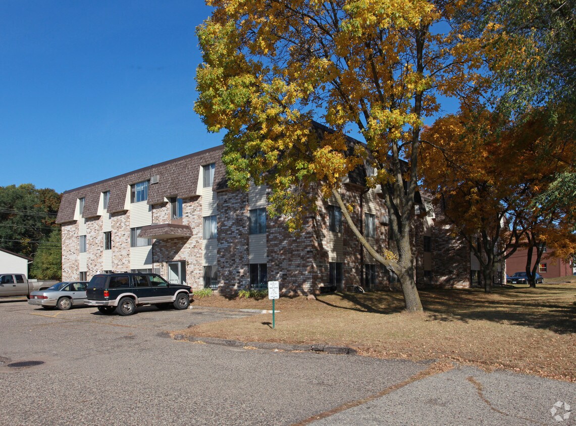 539 S Wasson Ln, River Falls, WI 54022 Apartments in River Falls, WI