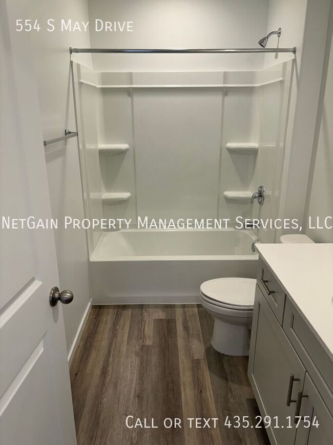 Building Photo - 554 May Dr