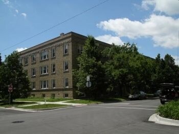 Foto principal - 1947 W Sunnyside Ave