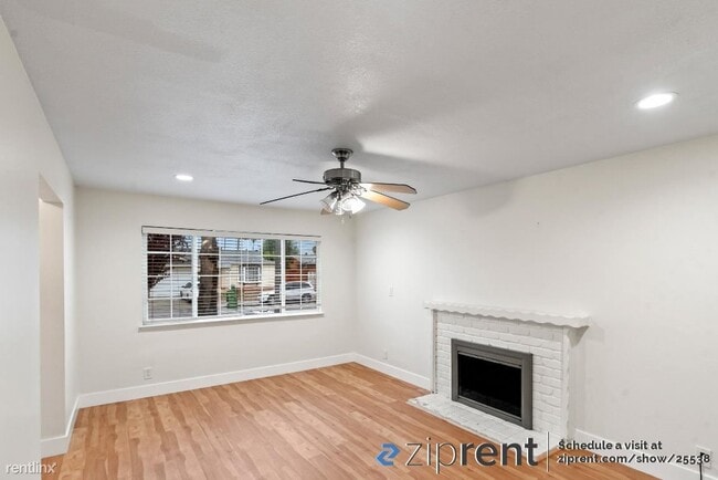 Building Photo - 3 br, 2.5 bath House - 39453 Blue Fin Way,...