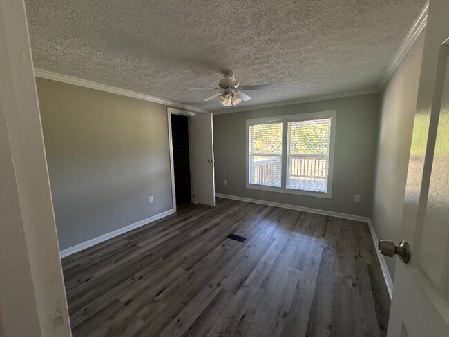 Foto del edificio - 4439 Mount Misery Rd NE