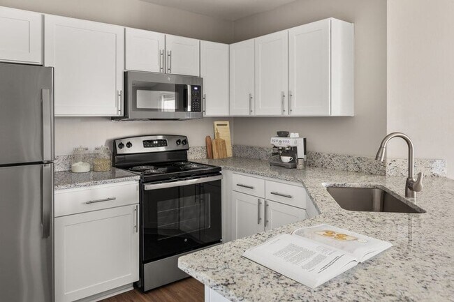 Building Photo - The Vale at Baymeadows