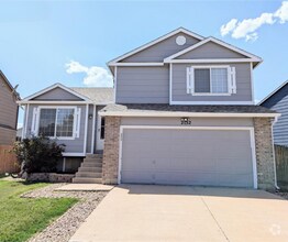 Building Photo - 2132 Reminiscent Cir