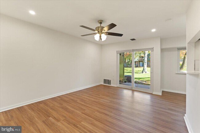 Building Photo - 1507 Meadowview Ln
