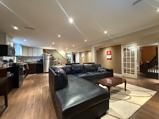 Photo du bâtiment - 7071 Baskerville Run