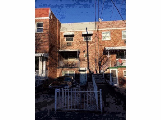 Primary Photo - 1018 Throggmorton Ave