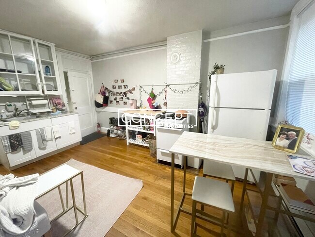 Foto del edificio - 161 Endicott St