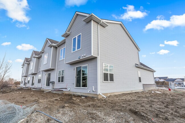 Building Photo - 5709 Red Pne