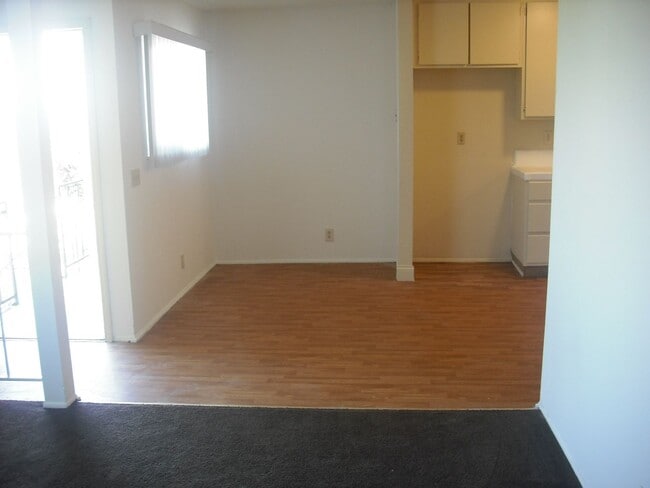 Building Photo - Spacious and private Penthouse Condominium