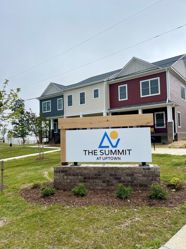 The Summit at Uptown - The Summit at Uptown Apartments