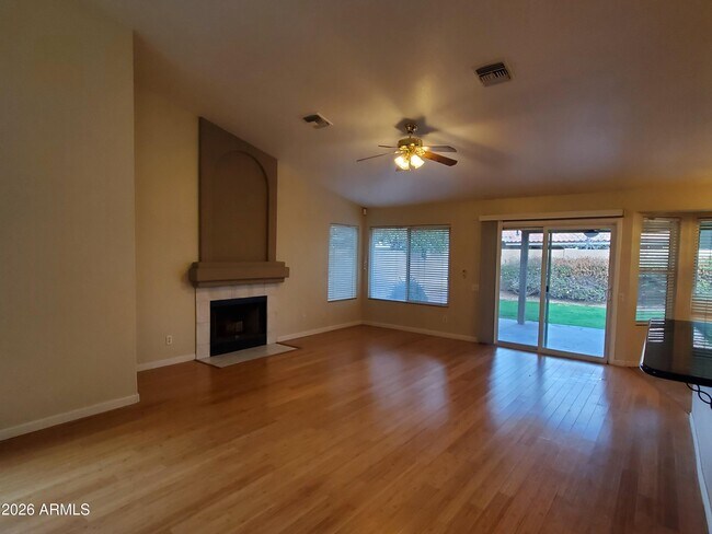 Foto del edificio - 3450 W Jasper Dr