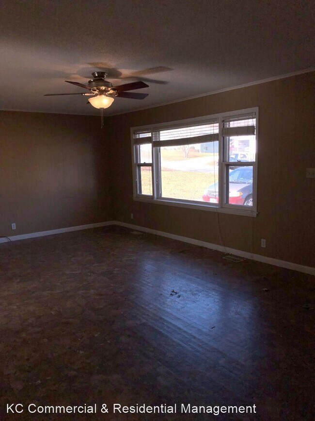 Foto del edificio - 3 br, 1 bath House - 12509 E 53rd st.