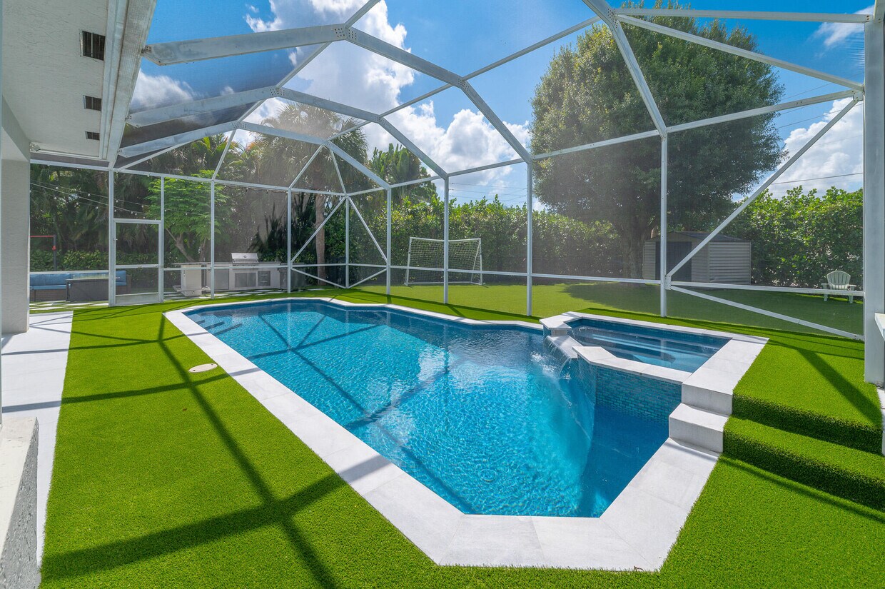 Foto principal - 477 Otter Ln S