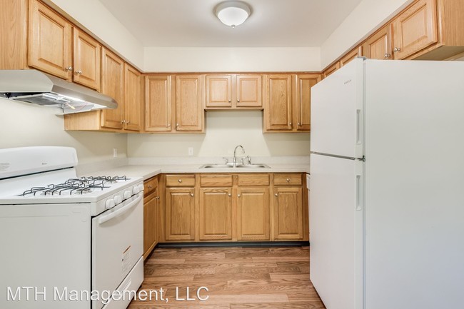 Foto del edificio - 3 br, 1 bath Apartment - 1001 Vincent Court