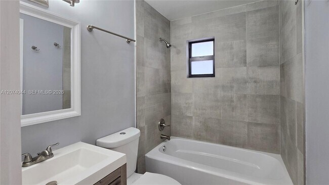 Foto del edificio - 50 W 28th St