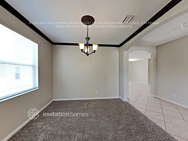 Building Photo - 3208 43rd Ave E