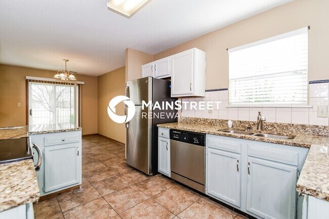 Foto del edificio - 3 Bedroom Pet-Friendly Home in Avon, IN with Main Street Renewal