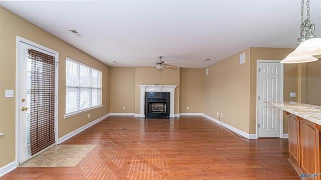 Building Photo - 5311 Frankford Dr SE