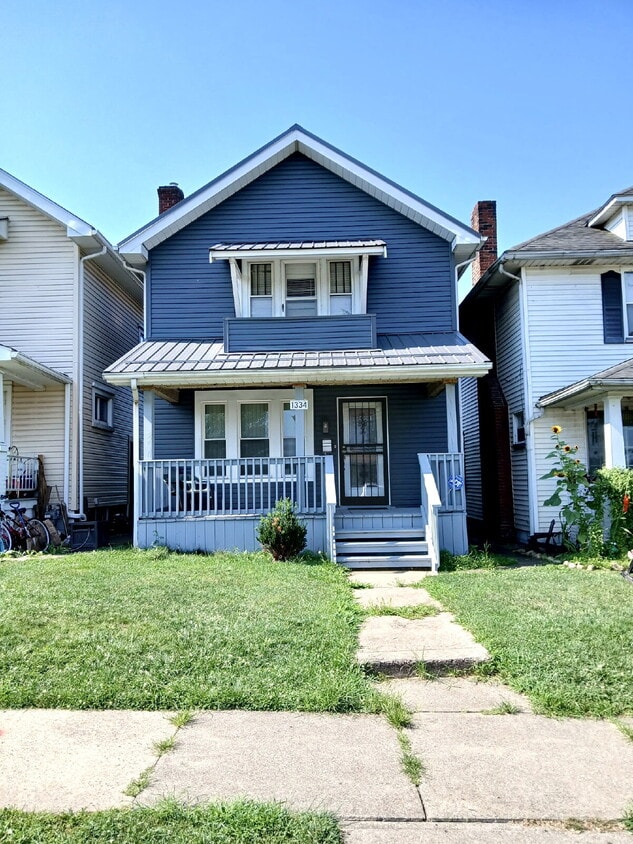 Primary Photo - 1334 Oak Grove Ave