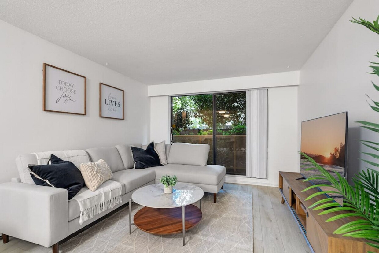 Photo principale - 1855 W 2nd Ave