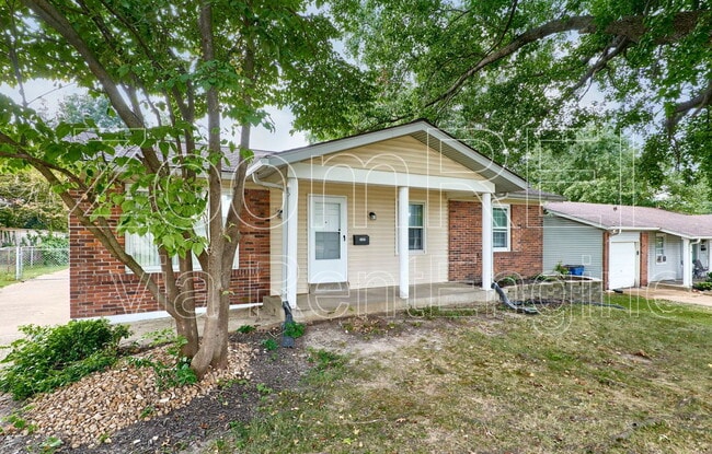 Foto del edificio - 2400 E Humes Ln