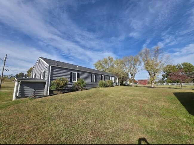 Building Photo - 103 Pelican Ln