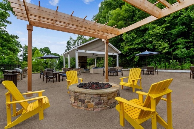 Building Photo - Aspect on the River