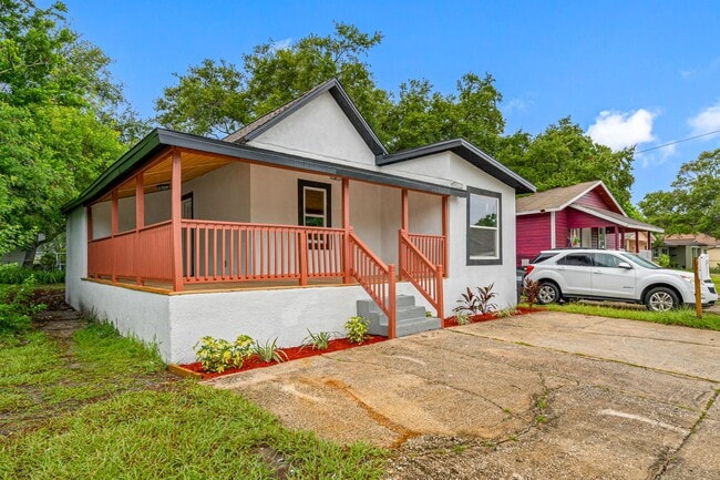 Foto del edificio - Fully Renovated 3-Bedroom, 2-Bathroom Home...