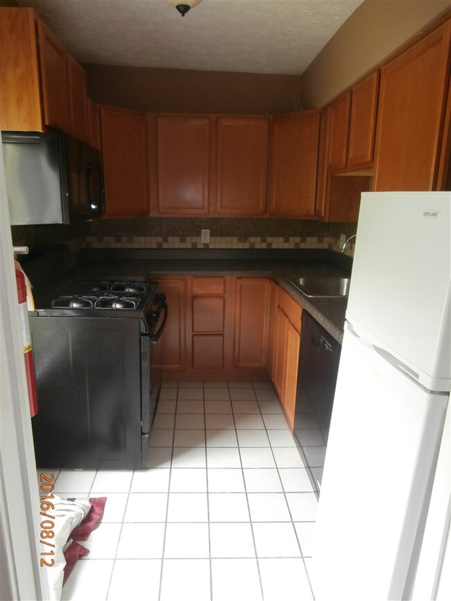 Foto del edificio - 322 E 4th St