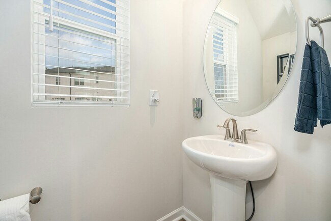 Building Photo - 2219 Endeavor Run