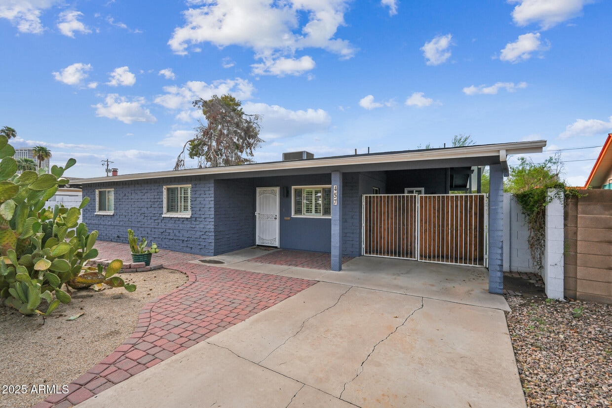 Foto principal - 457 W Mulberry Dr