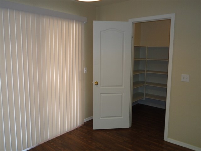 Foto del edificio - 211 E Valley View Dr