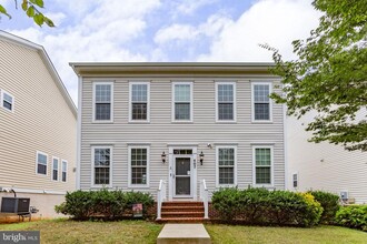Building Photo - 407 Apricot St