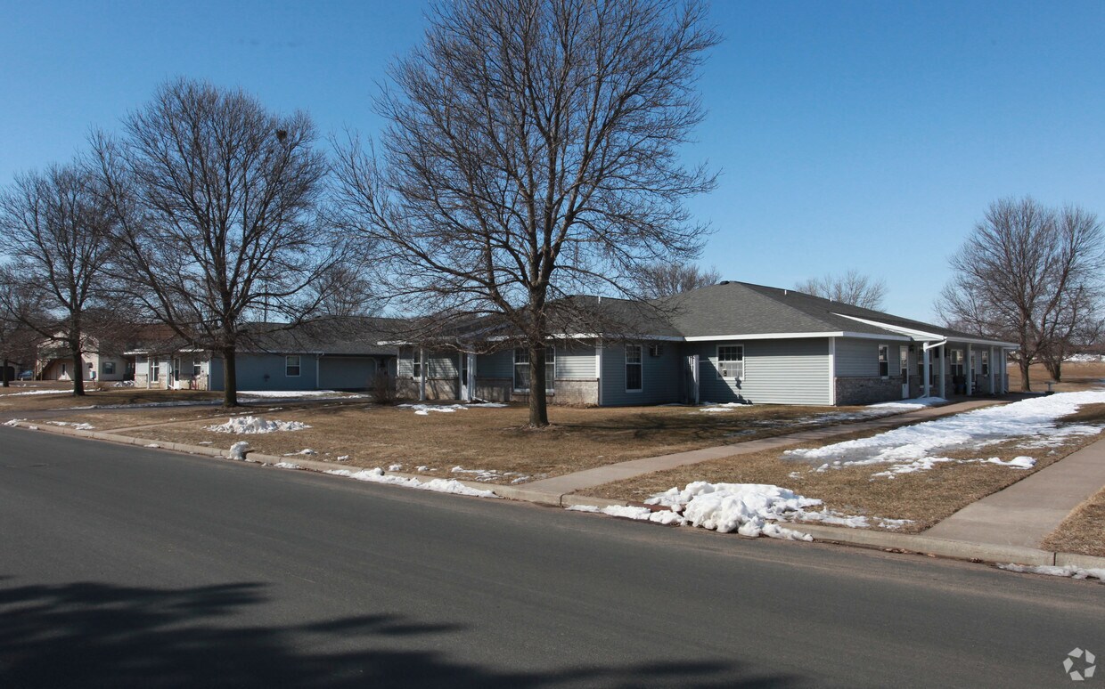 403513 24th St E, Menomonie, WI 54751 Apartments in Menomonie, WI